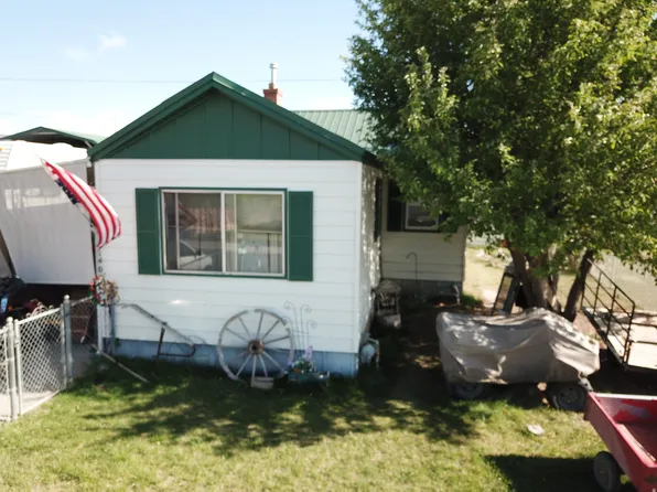 140 Carson Ave, East Carbon, UT 84520