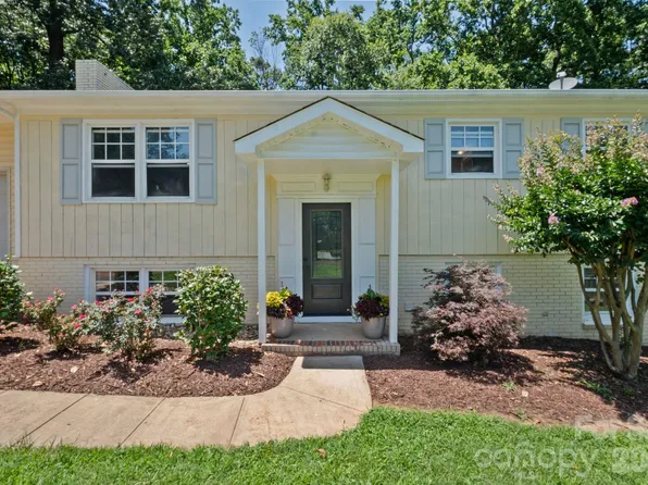 137 Hiram Rd, Mooresville, NC 28117