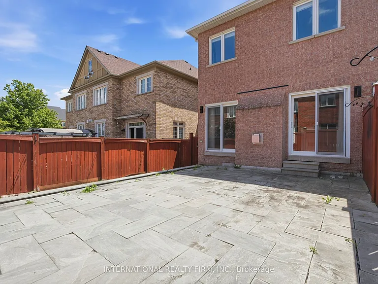 68 Old Orchard Cres — Photo 48