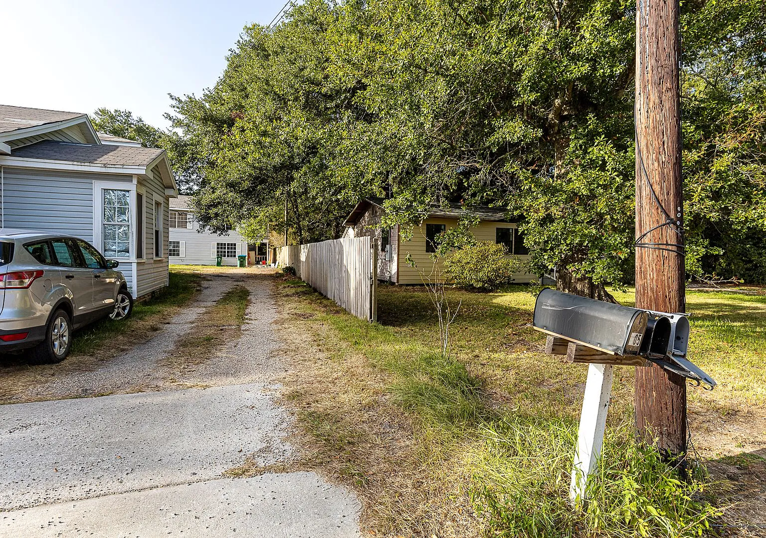 905 Sarrazin Avenue — Photo 3