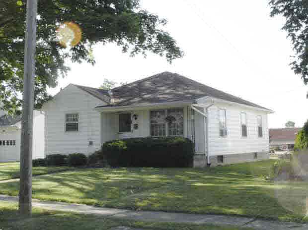1st image of 632 Bruce Ave