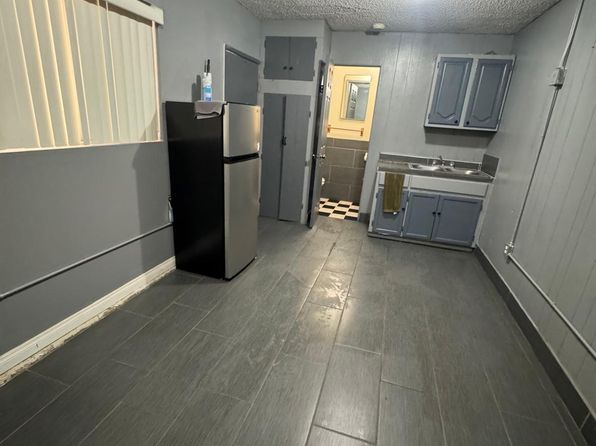 4112 1/2 Santa Ana St #3/4