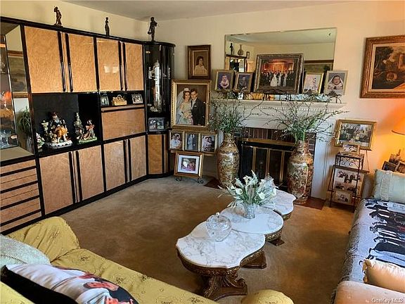 5th image of 10 Smallwood Pl