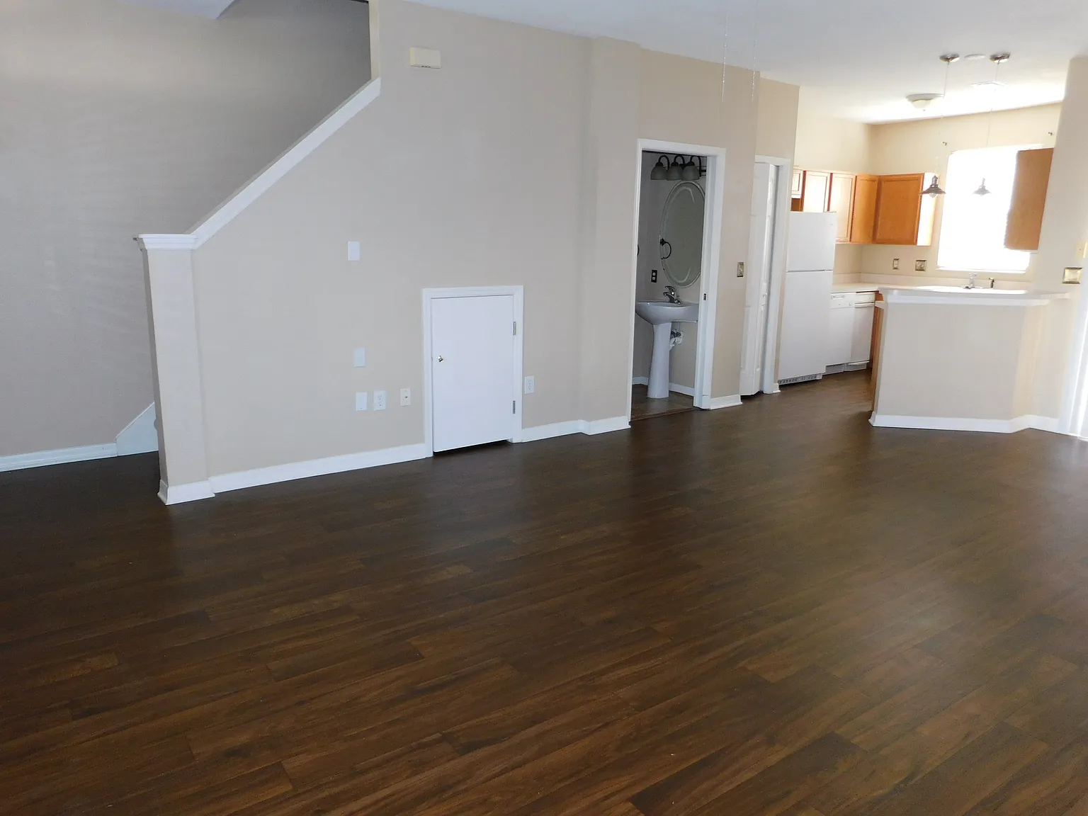 Beautiful Townhouse In Westchase/Countryway Area — Photo 4