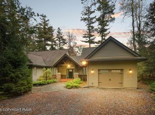 106 Waygood Way, Pocono Pines, PA 18350