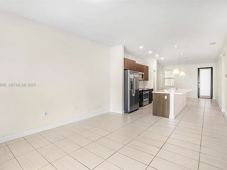 NW 104th Ave — Photo 15