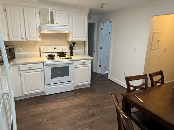32 Dearborn St APT 2