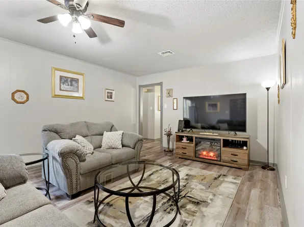 1415 Meadowlark Dr, Hillsboro, TX 76645