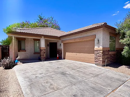 17720 N 89th Dr Photo 1