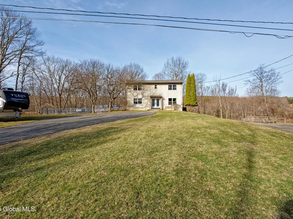 81 Moore Road, East Greenbush, NY 12061