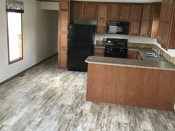 2nd image of 26343 Algonquin Ct