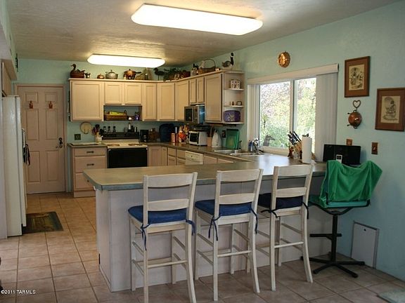 5th image of 7611 N Camino De Maximillian