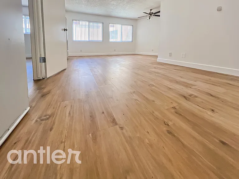 1903 S Victoria Ave #Z306 — Photo 2