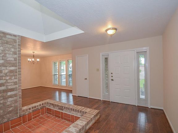 3rd image of 2927 Planters St