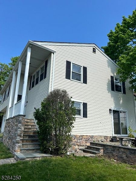 1st image of 1 Lincoln Ave