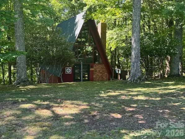 201 Hampton Gap Dr, Mars Hill, NC 28754