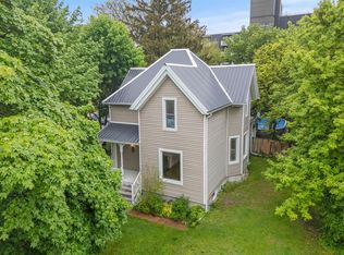 156 Queen St, Sarnia, ON N7T 2R1