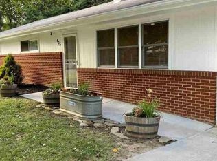 405 Oak Dr, Sevierville, TN 37862