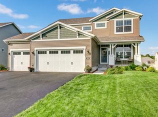1041 Prairie View Ln, Waconia, MN 55387