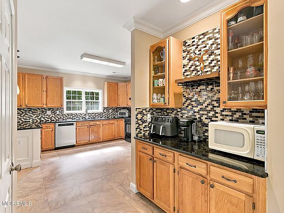 3rd image of 203 E Pleasant Grove Road