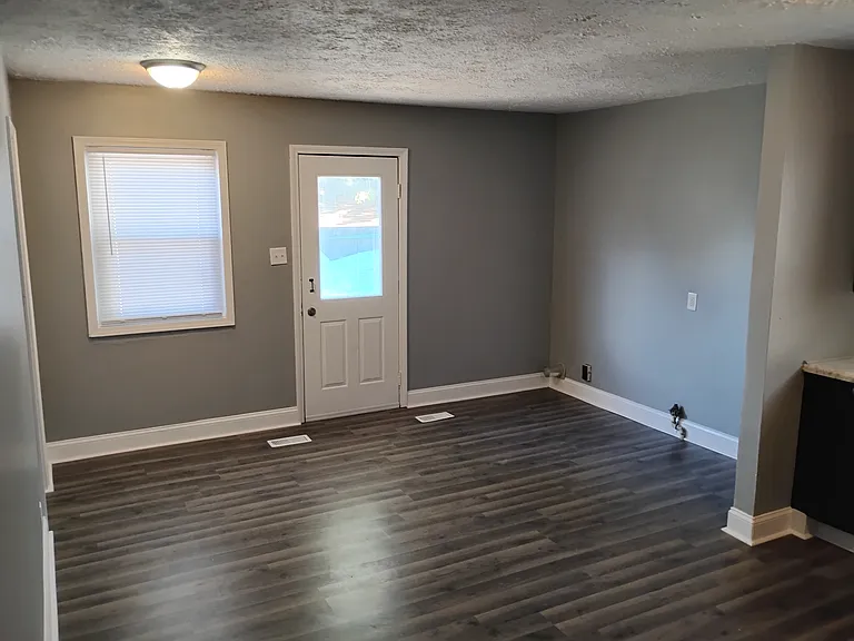 1824 Asbury St — Photo 10