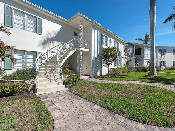 1568 Gulf Shore BLVD N #5, NAPLES, FL 34102