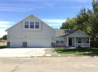 410 S Saddlerock Ave, Kuna, ID 83634