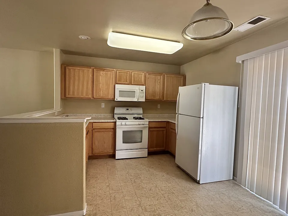 3721 Beam Ave