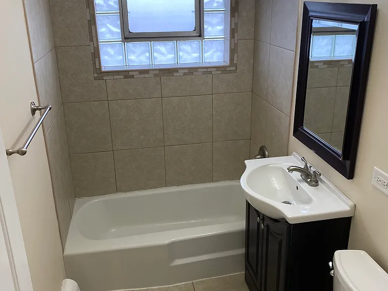 3225 W 111th St #302 — Photo 13