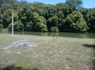 235 Fishermans Trl, Huntsville, TX 77320