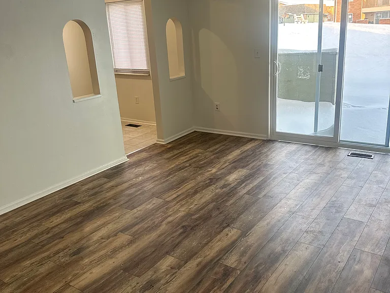 2275 N Cable Rd #45 — Photo 2