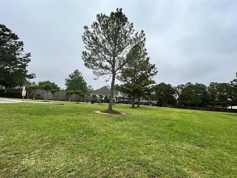 2811 Hackamore Hollow Ln — Photo 21