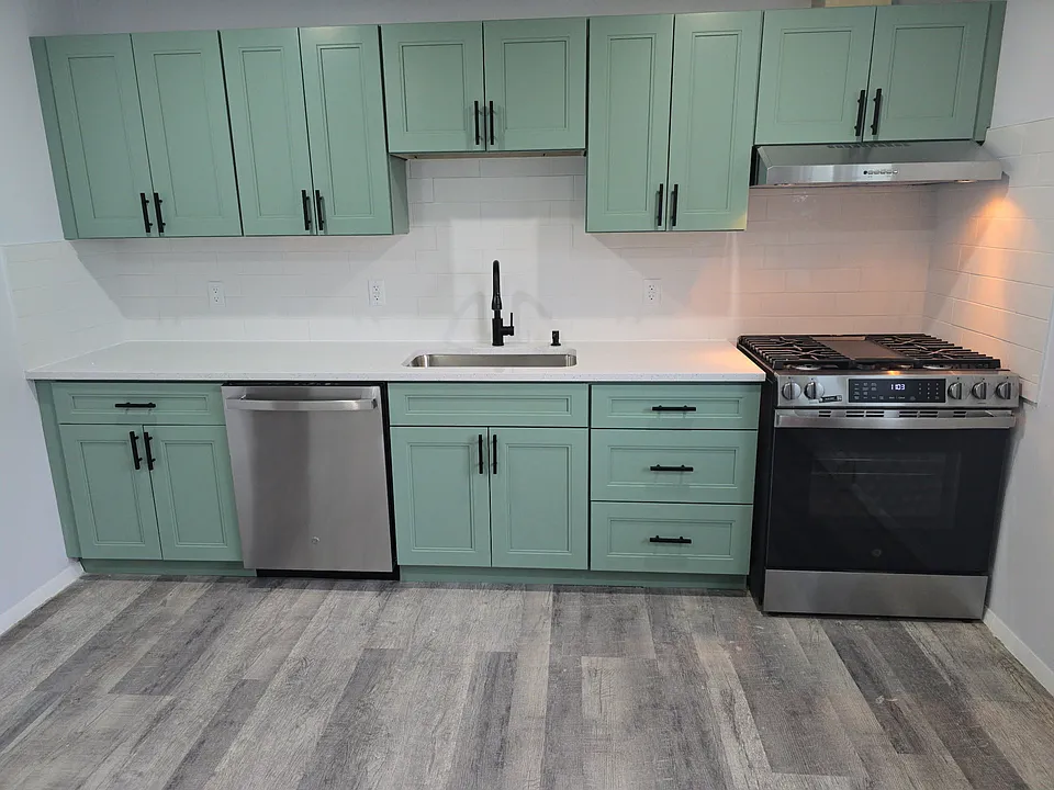 520 June St #6