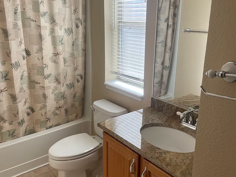 220 E Creekview Dr — Photo 19