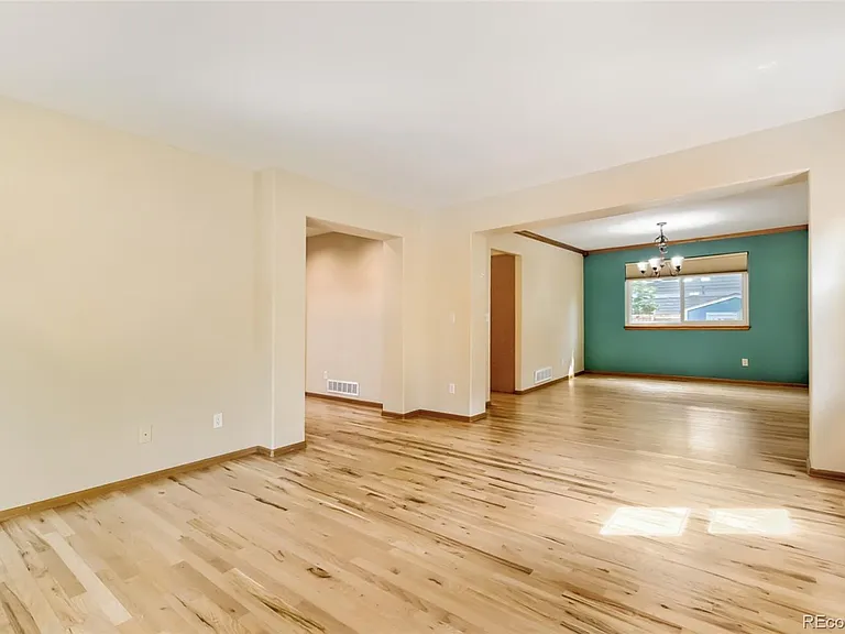 1117 Ridgeview Cir — Photo 4