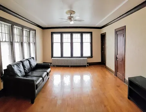 2738u S. Shore Dr. - Upper 1 Bedroom Apartment With Appliances & Heat Included! *Watch Video Tour... — Photo 3