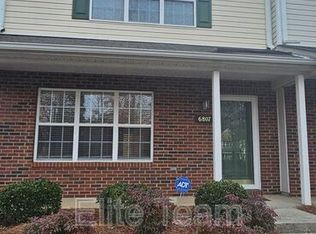 6807 Juniper Tree St, Charlotte, NC 28215