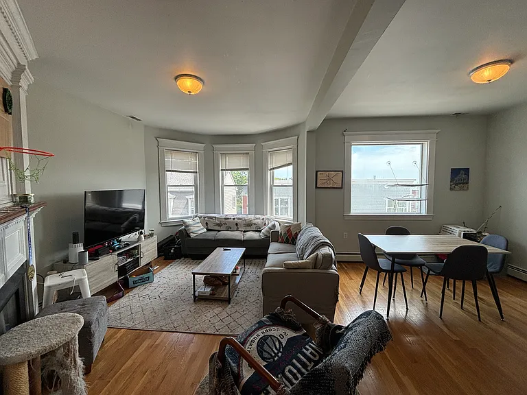 137 P St #3 — Photo 2