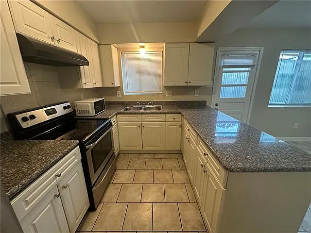 4108 Rye St #B — Photo 3