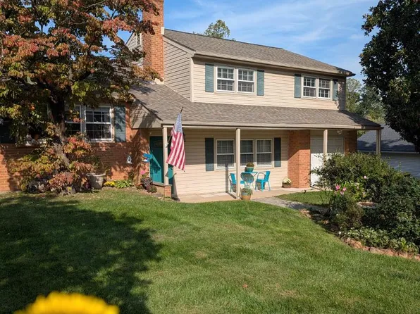 112 Saint Regis Dr, Newark, DE 19711