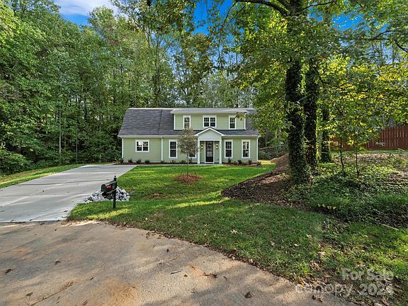 3rd image of 115 Sherman Ct