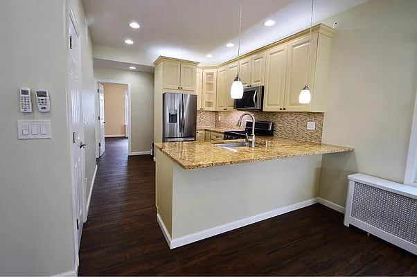 Rented by Ulas Real Estates Inc | media 5