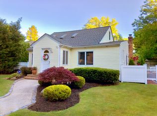 4 Moscato St, Huntington, NY 11743