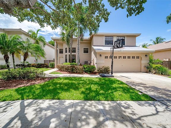 2nd image of 10420 NW 12th Pl
