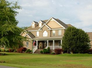 608 Planters Ct, Virginia Beach, VA 23457