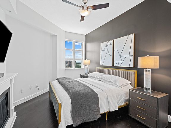 4th image of 403 S Sapodilla Ave #Penthouse 2-6