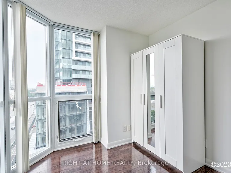 5793 Yonge St #1009 — Photo 14