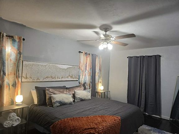2nd image of 404 S Guadalupe St