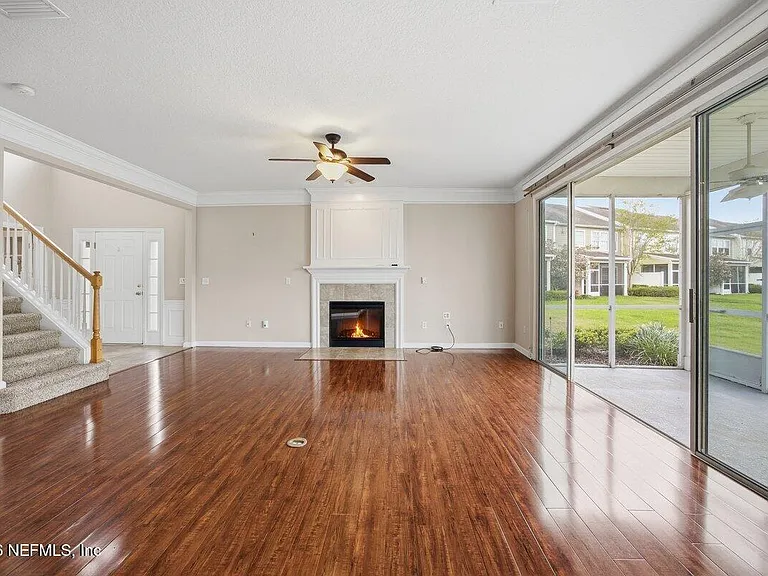 11152 Castlemain Cir S — Photo 9