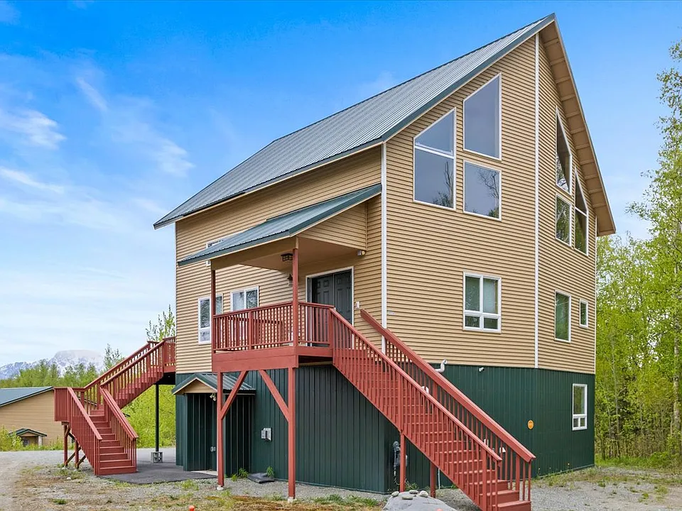 4935 N Flying Circus Cir